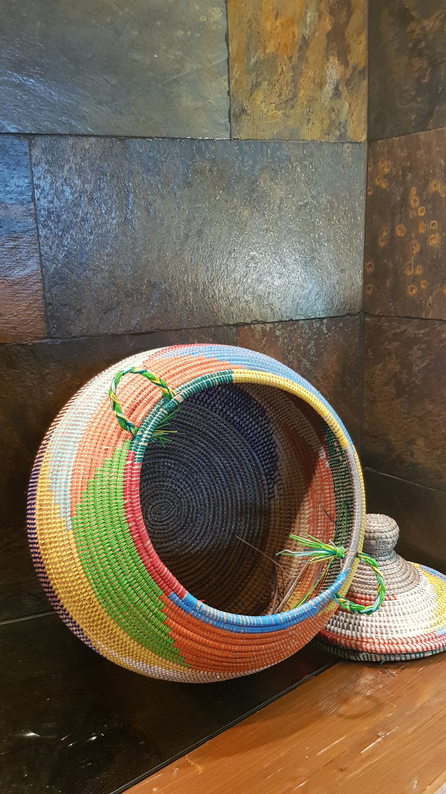 Cesta Senegalesa Colorida Pera 50X30