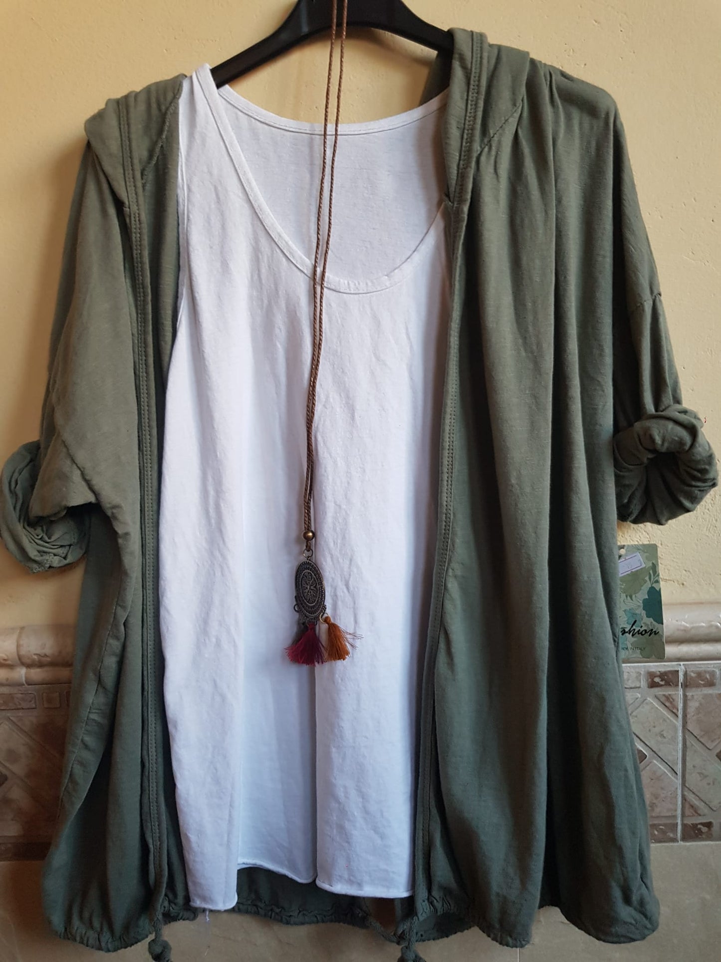 Chaqueta Algodón con Capucha, Camiseta y Collar